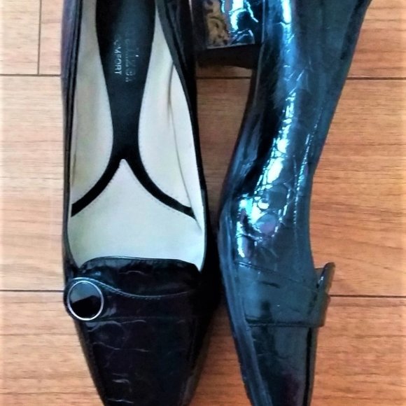 ⭐️HOST Pick⭐️ | Classic Women's Black Pump Size 7.5 W - Picture 5 of 5